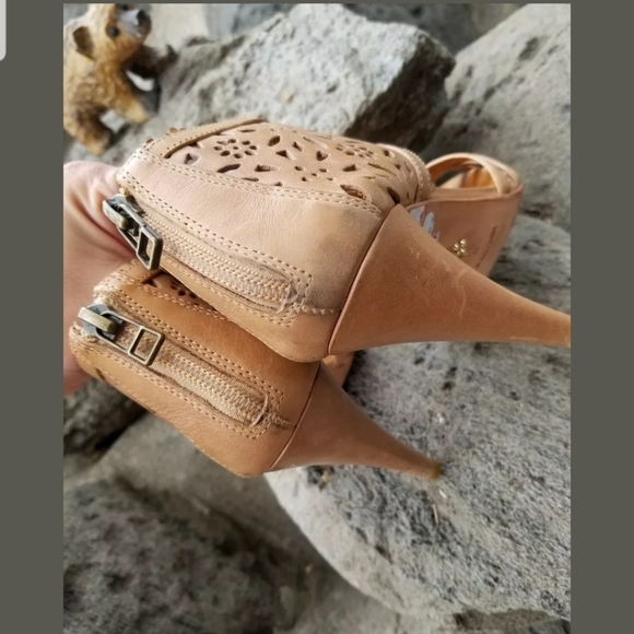 Pour La Victoire Lasercut Pumps Comfort 8 - Picture 6 of 6